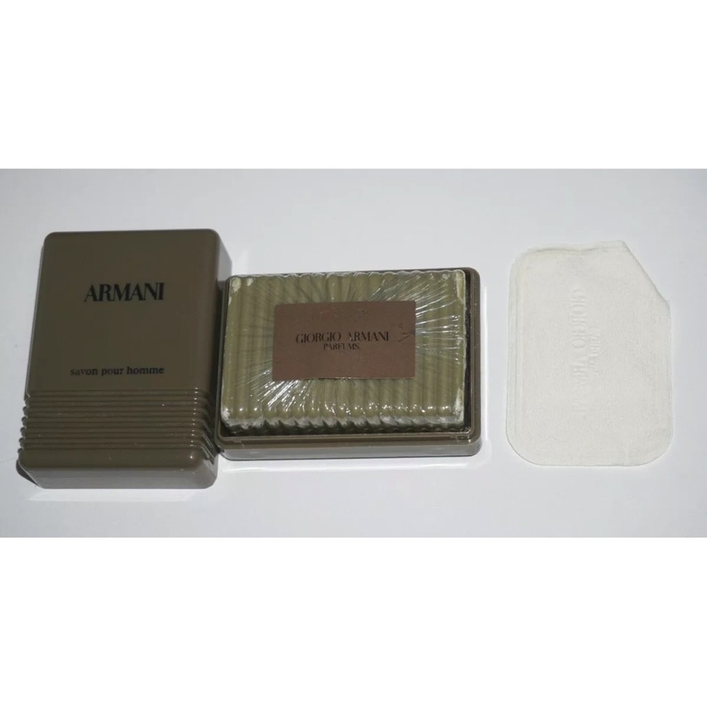 Giorgio Armani Savon Pour Homme Cosmair Bar Soap 50 G
Sealed New